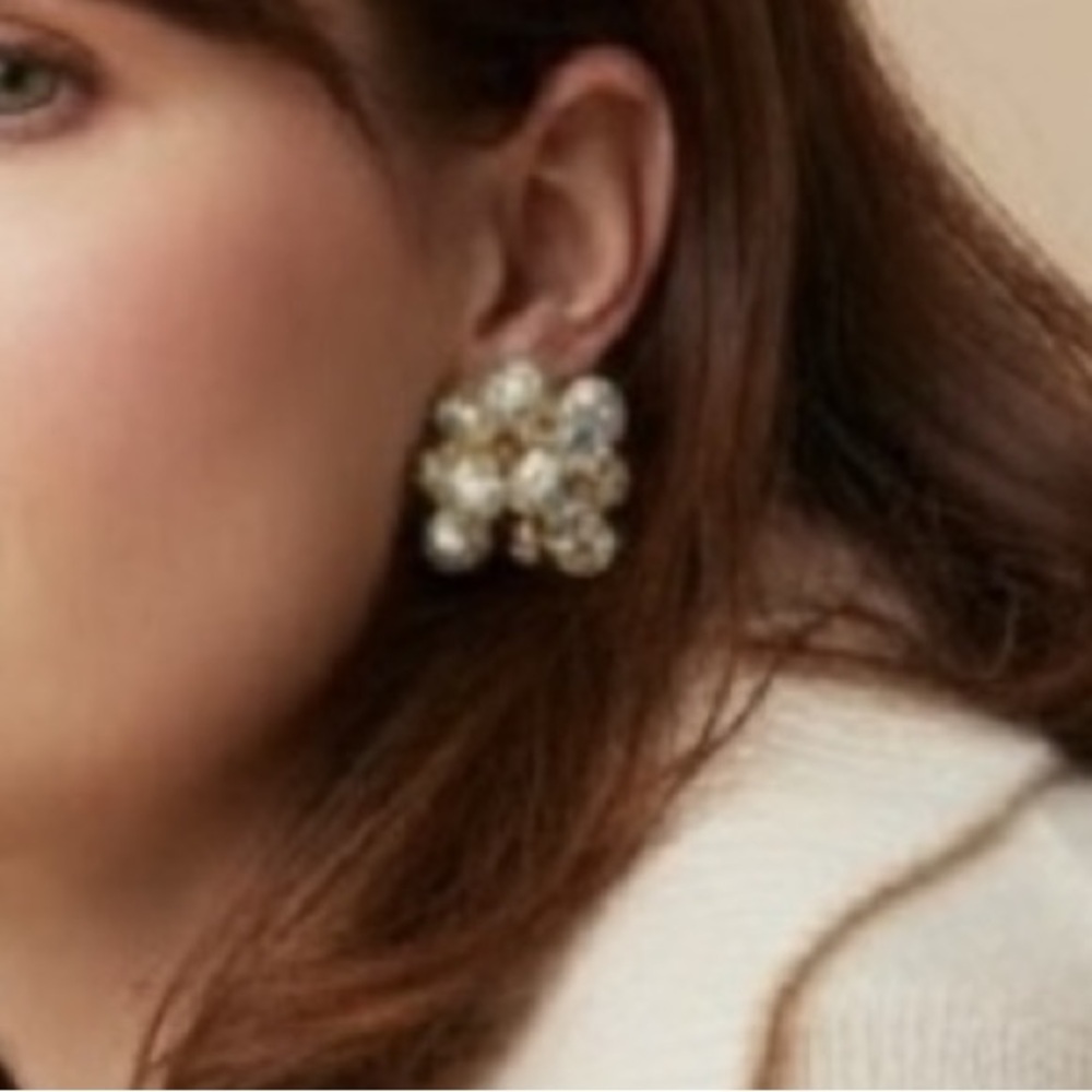 Vintage Elegant Faux Pearl AB Crystal Cluster Clip On Earrings
